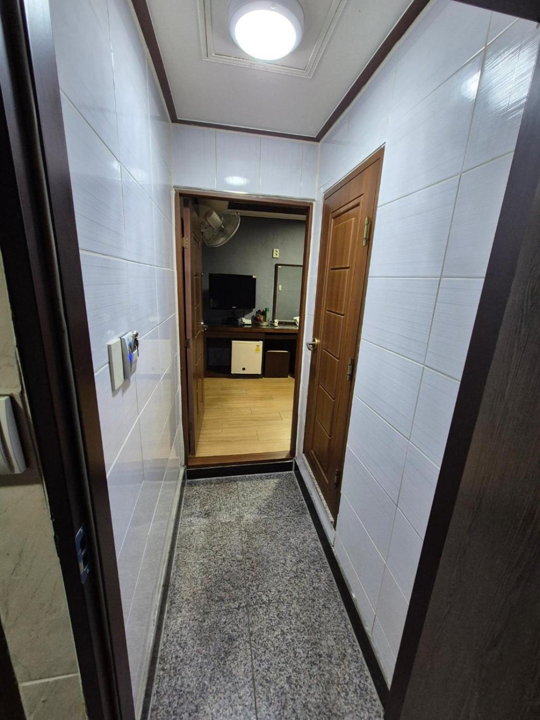 Joyful Stay Seoul Eksteriør billede